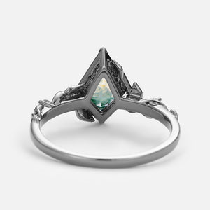 Leafy Kite Cut Moss Agate & Moissanite Engagement Ring