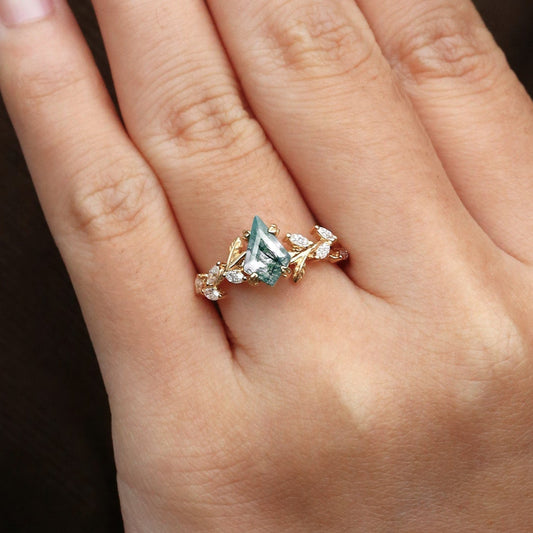 Dart Kite Cut Clear Moss Agate Leafy Gold Engagement Ring