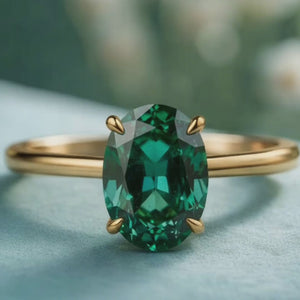 The Forest Pool | Elara‘s Oval Green Gem Ring