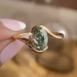 Oval Cut Vintage Style 4CT Green Gemstone Ring