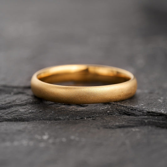 The Classic Arc Band | Satin-Finish Solid Gold