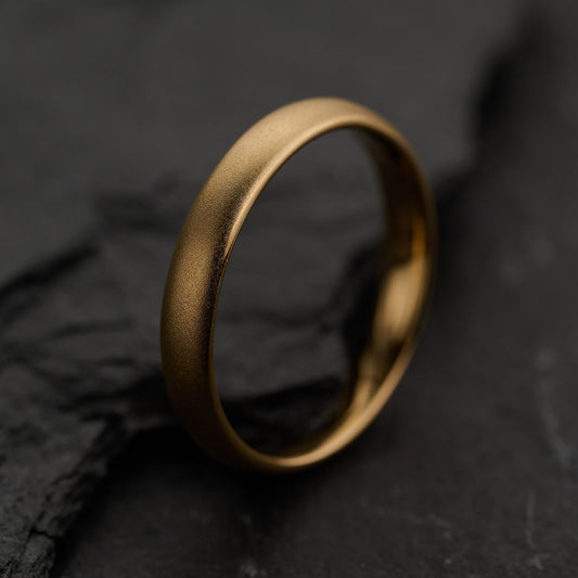 The Classic Arc Band | Satin-Finish Solid Gold